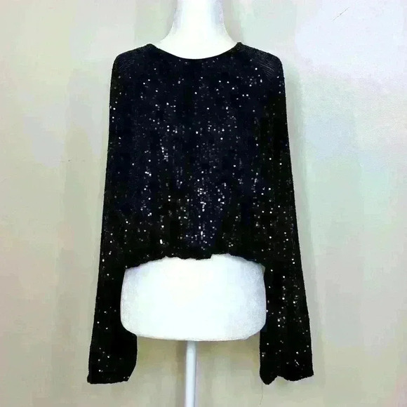 Never worn Sequined blouse - Picture 3 of 5